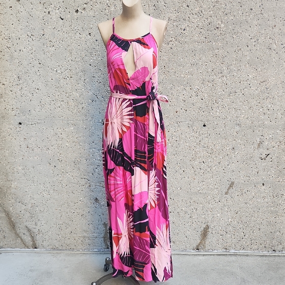 SPANNER Dresses & Skirts - SPANNER Pink Floral Maxi Dress